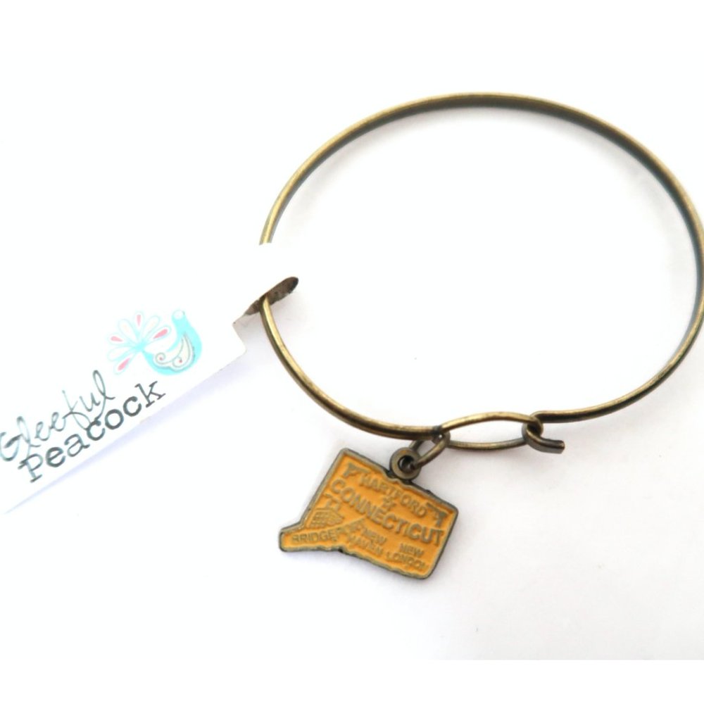 GLEEFUL PEACOCK Connecticut state charm bangle bracelet